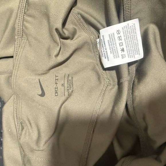 Nike High-Waist Olive Leggings - Picture 2 of 4